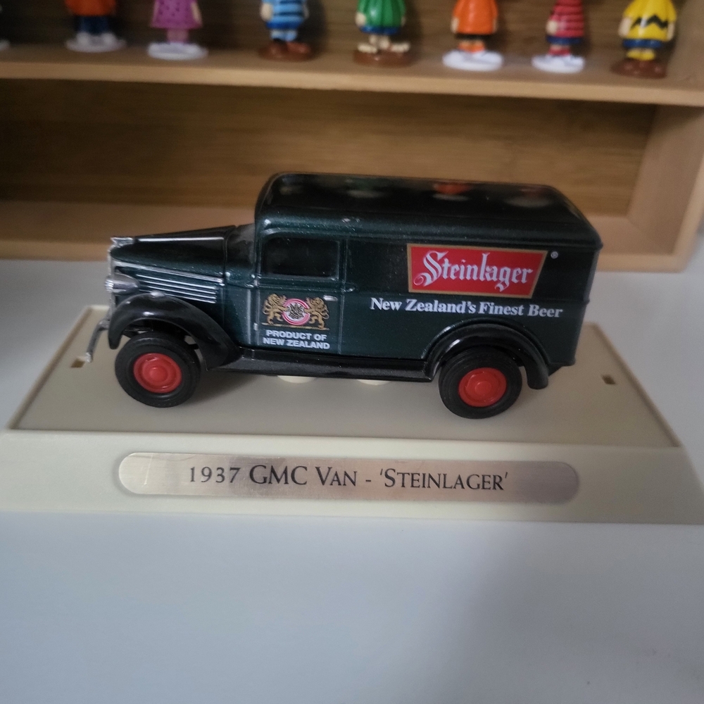 1993 Matchbox - 1937 GMC Van - 'Steinlager'